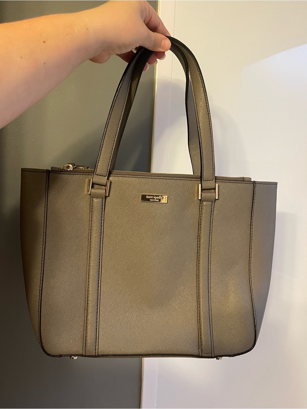 Grey Kate Spade bag